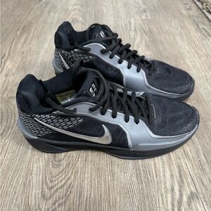 Nike Sabrina 2 Mirrored Athletic Shoes Womens size 8